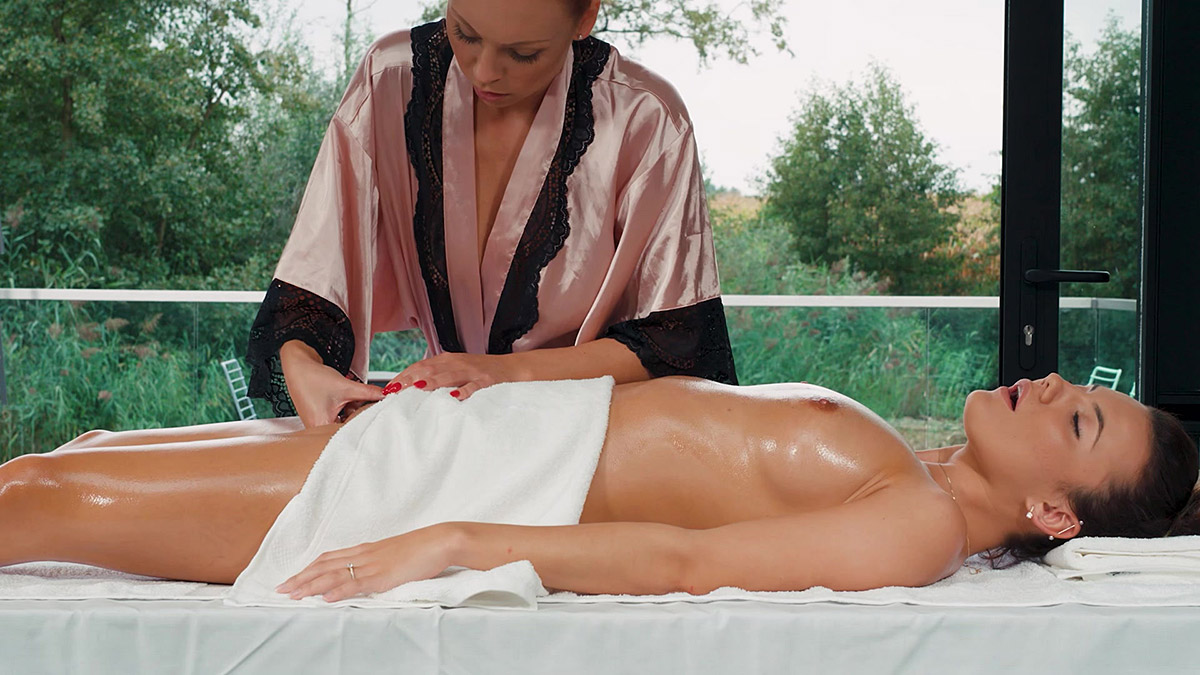 アレクシス・クリスタル シンディ・シャイン ジェニー・ドール